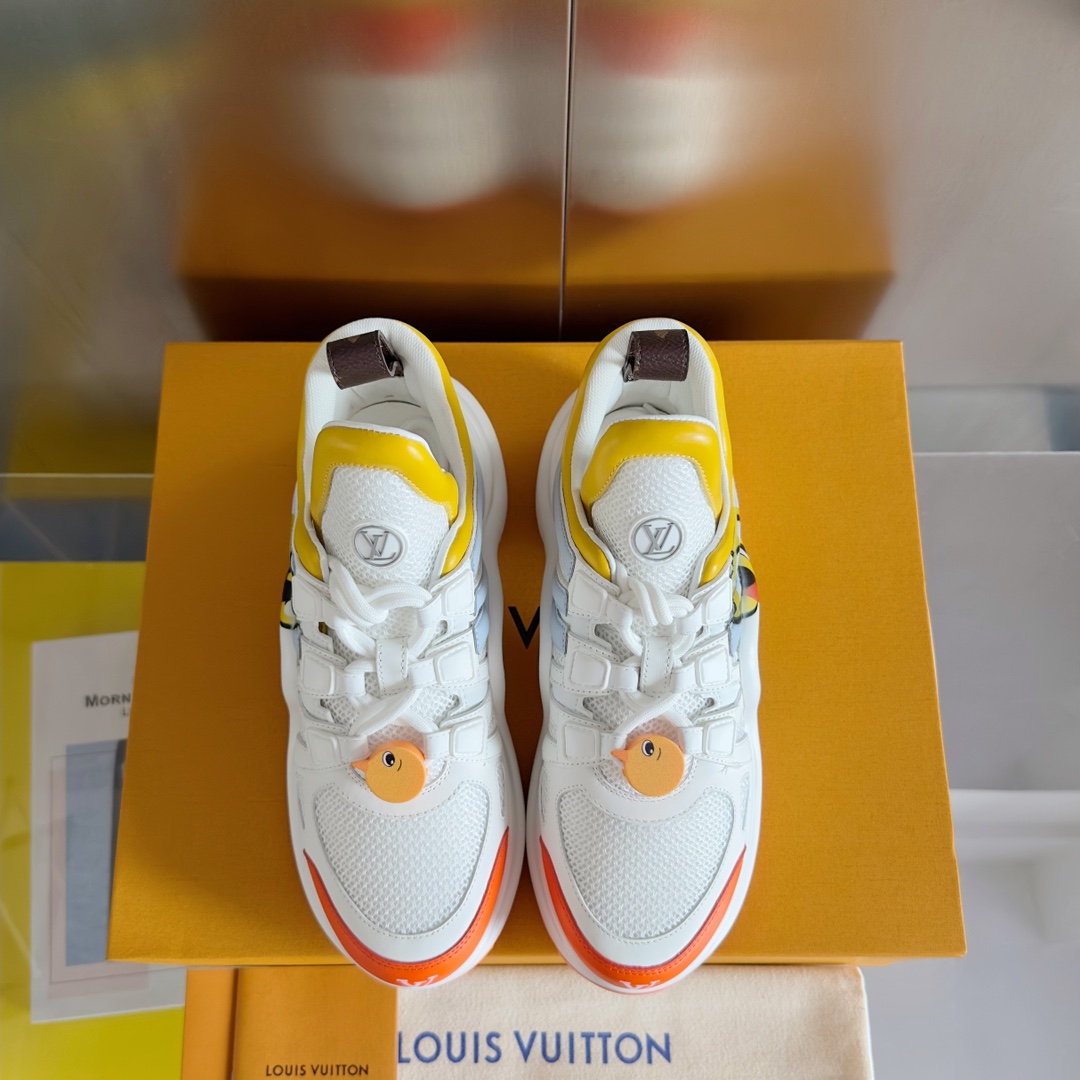 Louis Vuitton Female Sneakers M-l-s