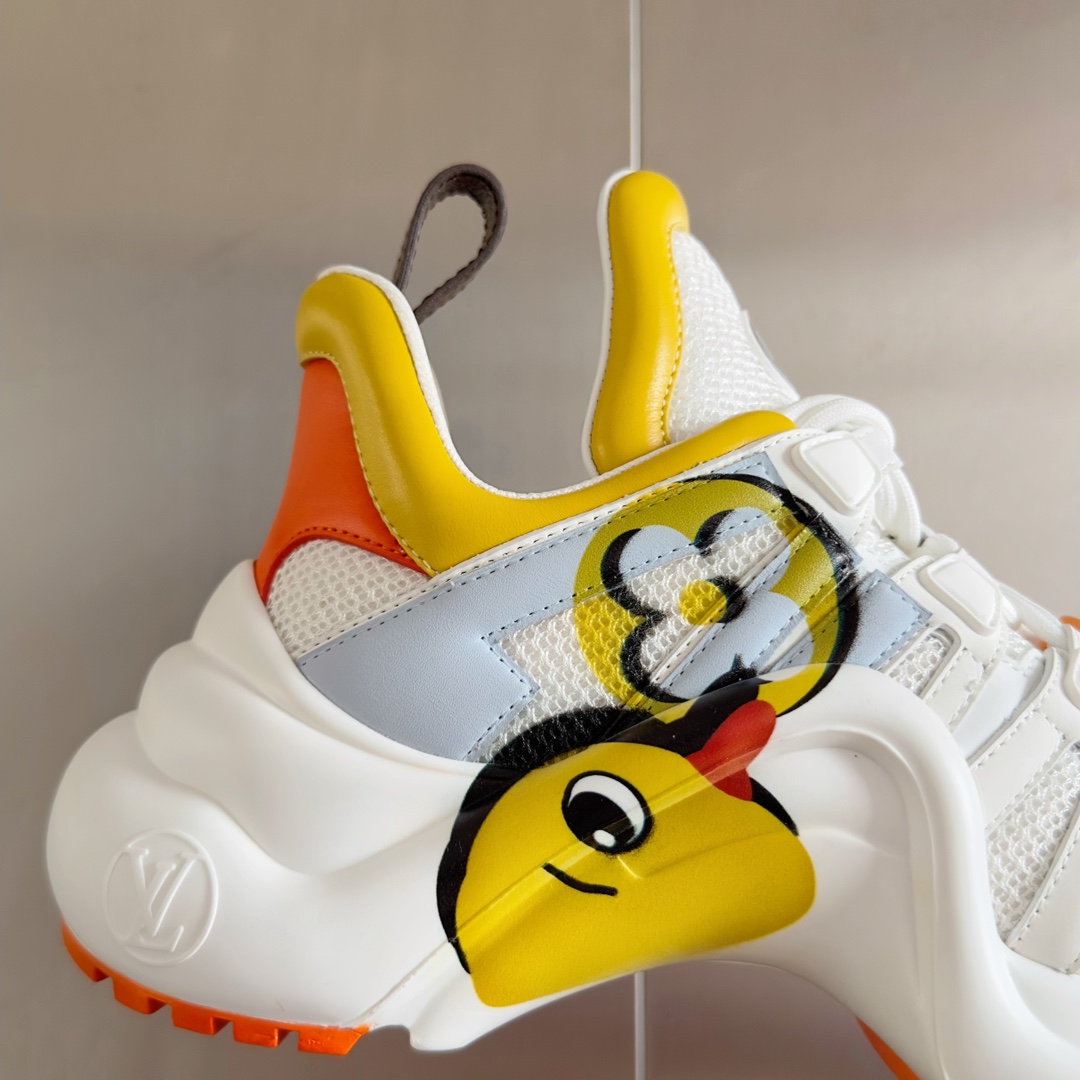Louis Vuitton Female Sneakers M-l-s