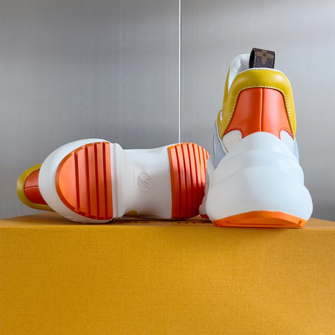 Louis Vuitton Female Sneakers M-l-s