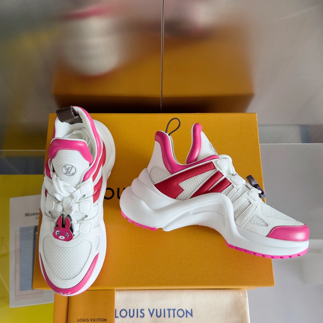 Louis Vuitton Female Sneakers M-l-s