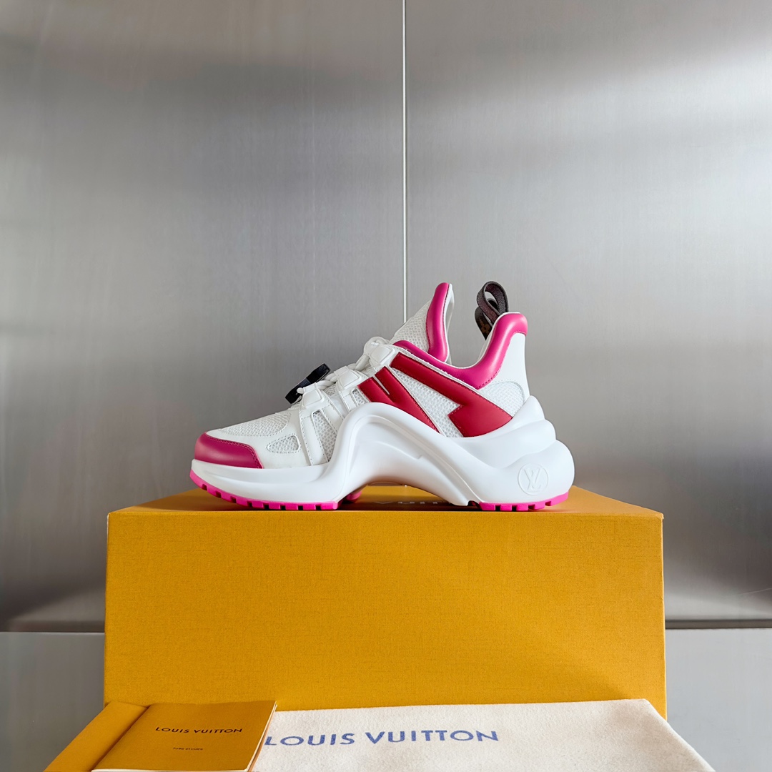 Louis Vuitton Female Sneakers M-l-s