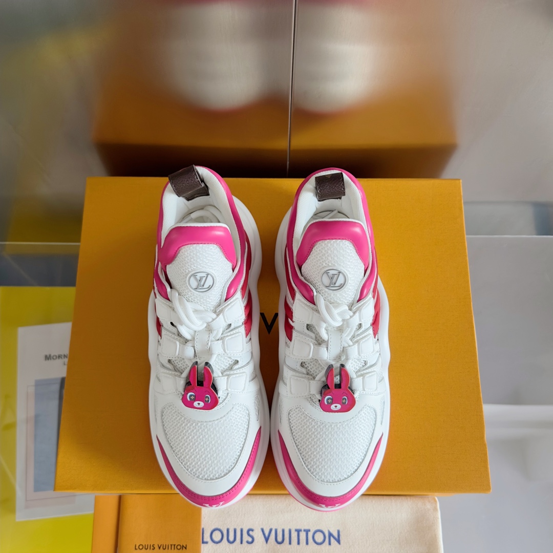 Louis Vuitton Female Sneakers M-l-s