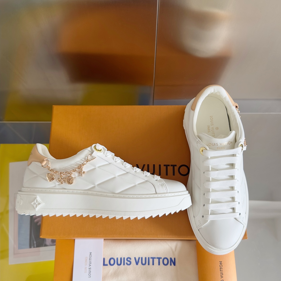 Louis Vuitton Female Sneakers M-l-s