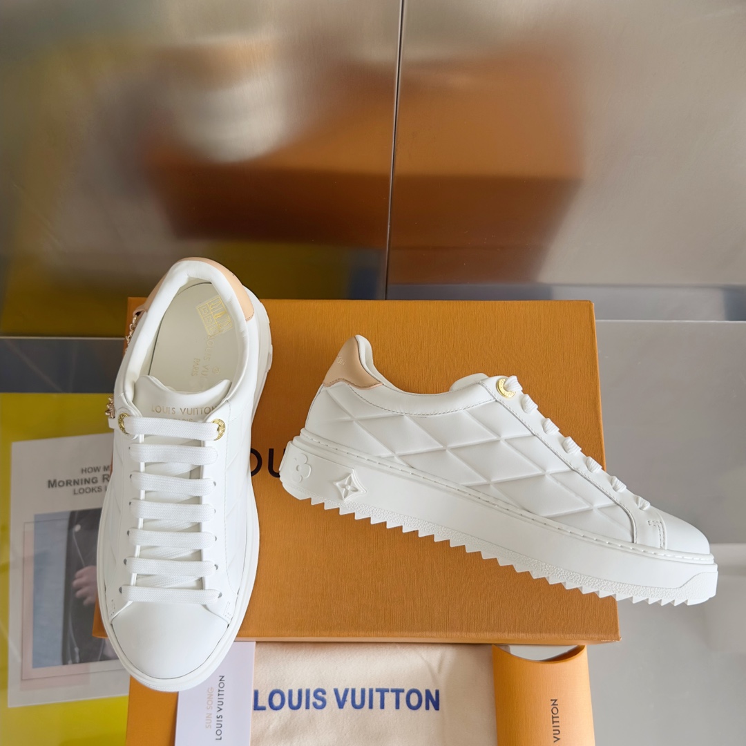 Louis Vuitton Female Sneakers M-l-s