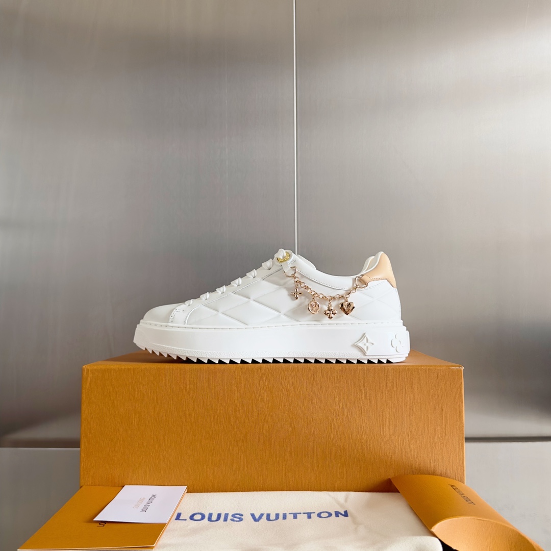 Louis Vuitton Female Sneakers M-l-s