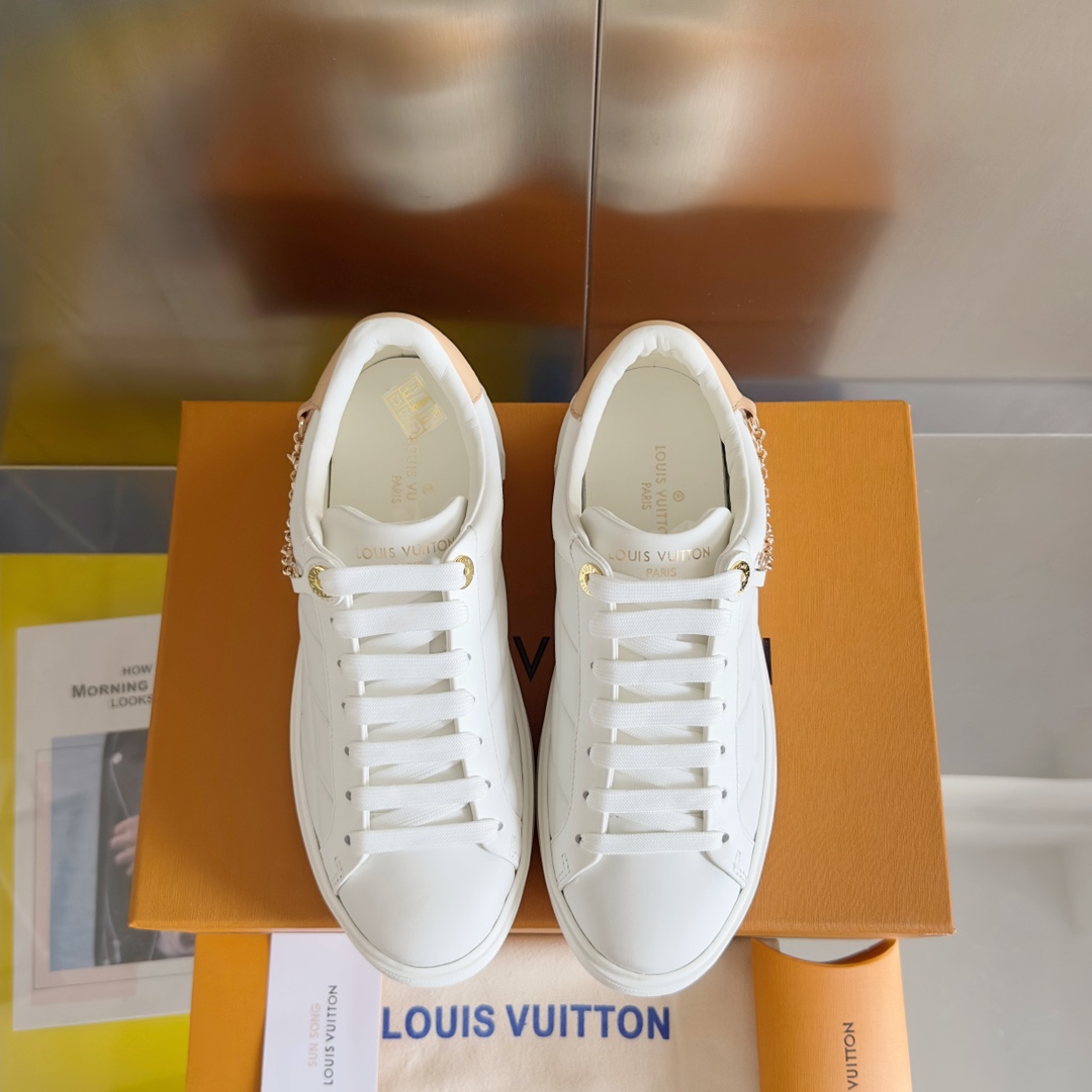Louis Vuitton Female Sneakers M-l-s