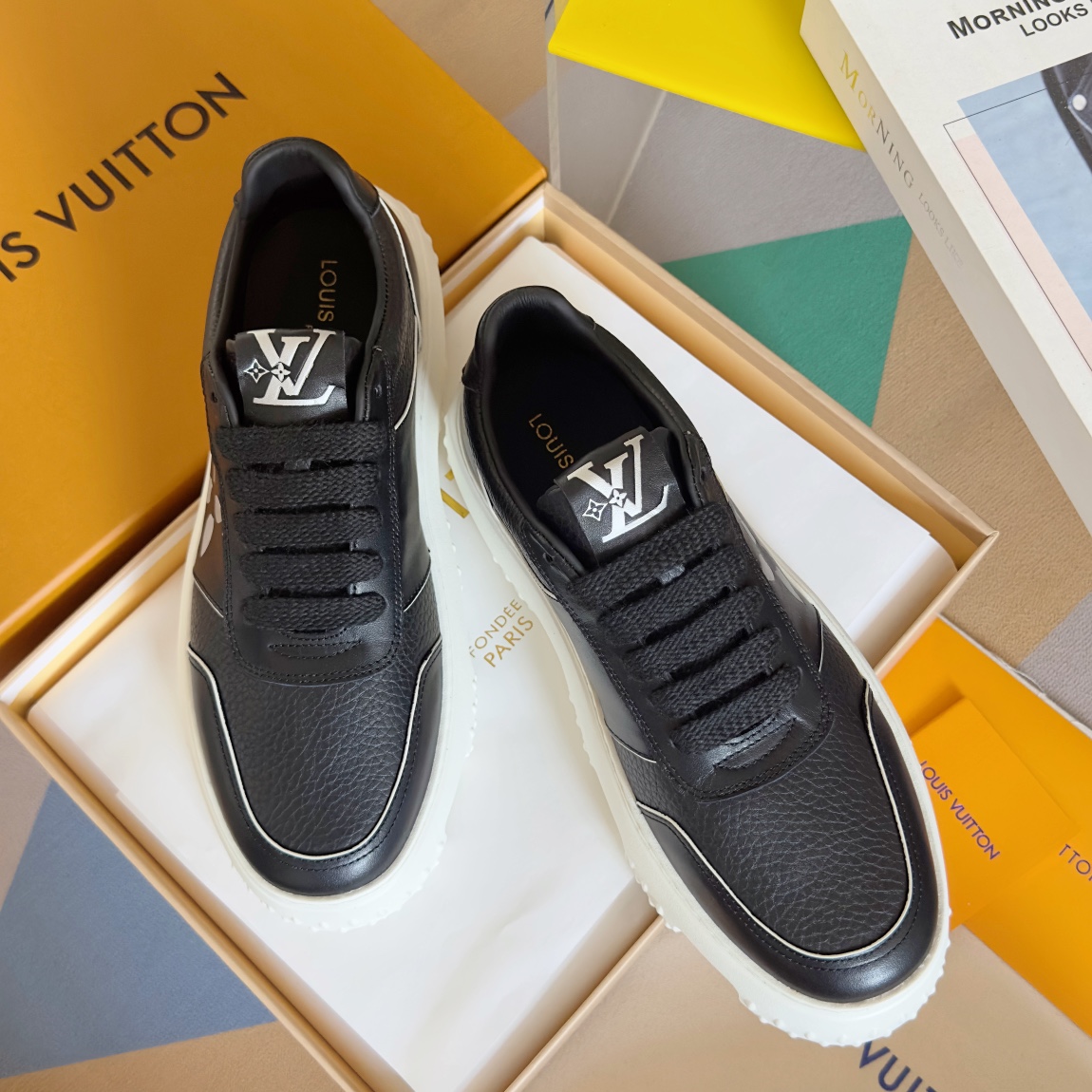 Louis Vuitton Male Sneakers M-l-s