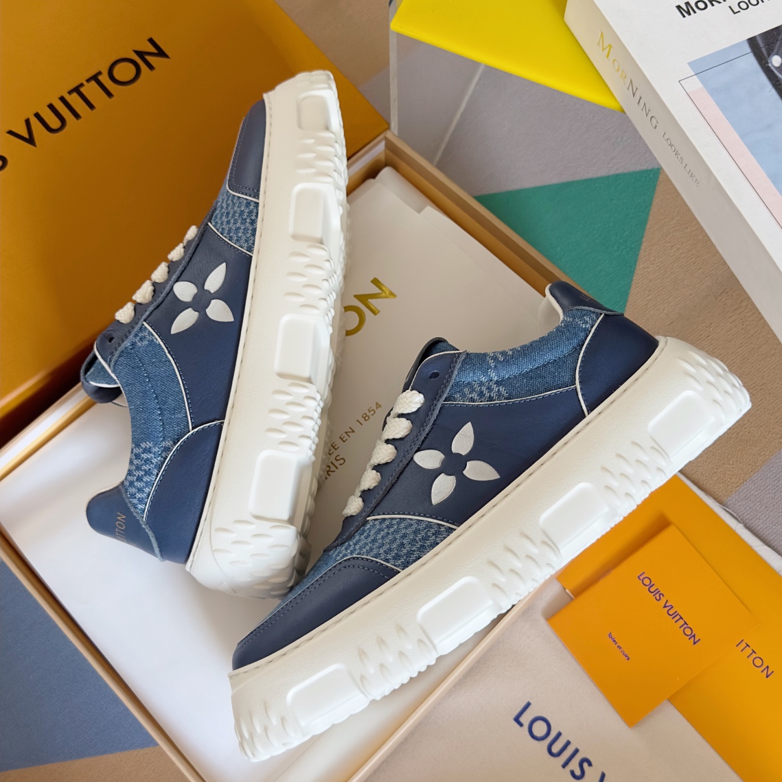 Louis Vuitton Male Sneakers M-l-s