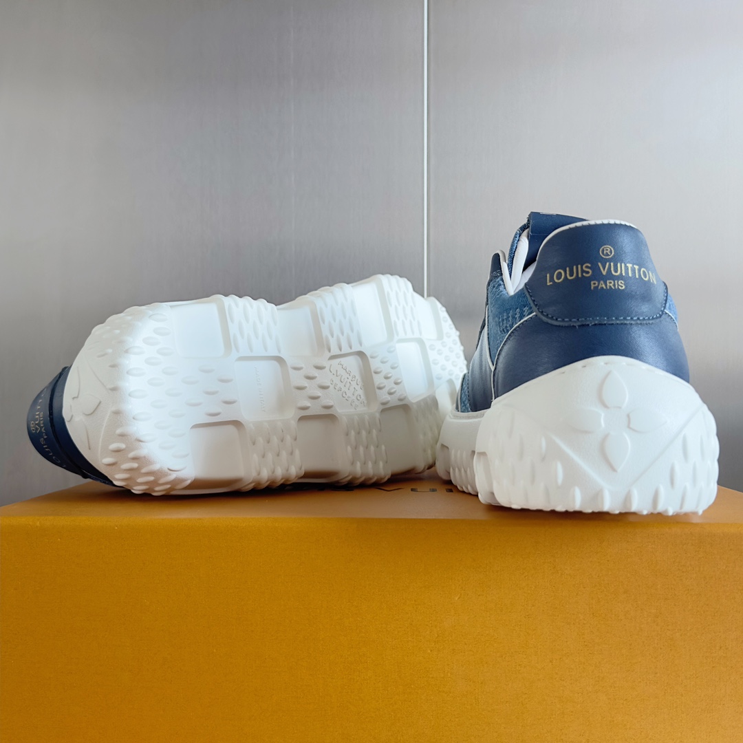 Louis Vuitton Male Sneakers M-l-s
