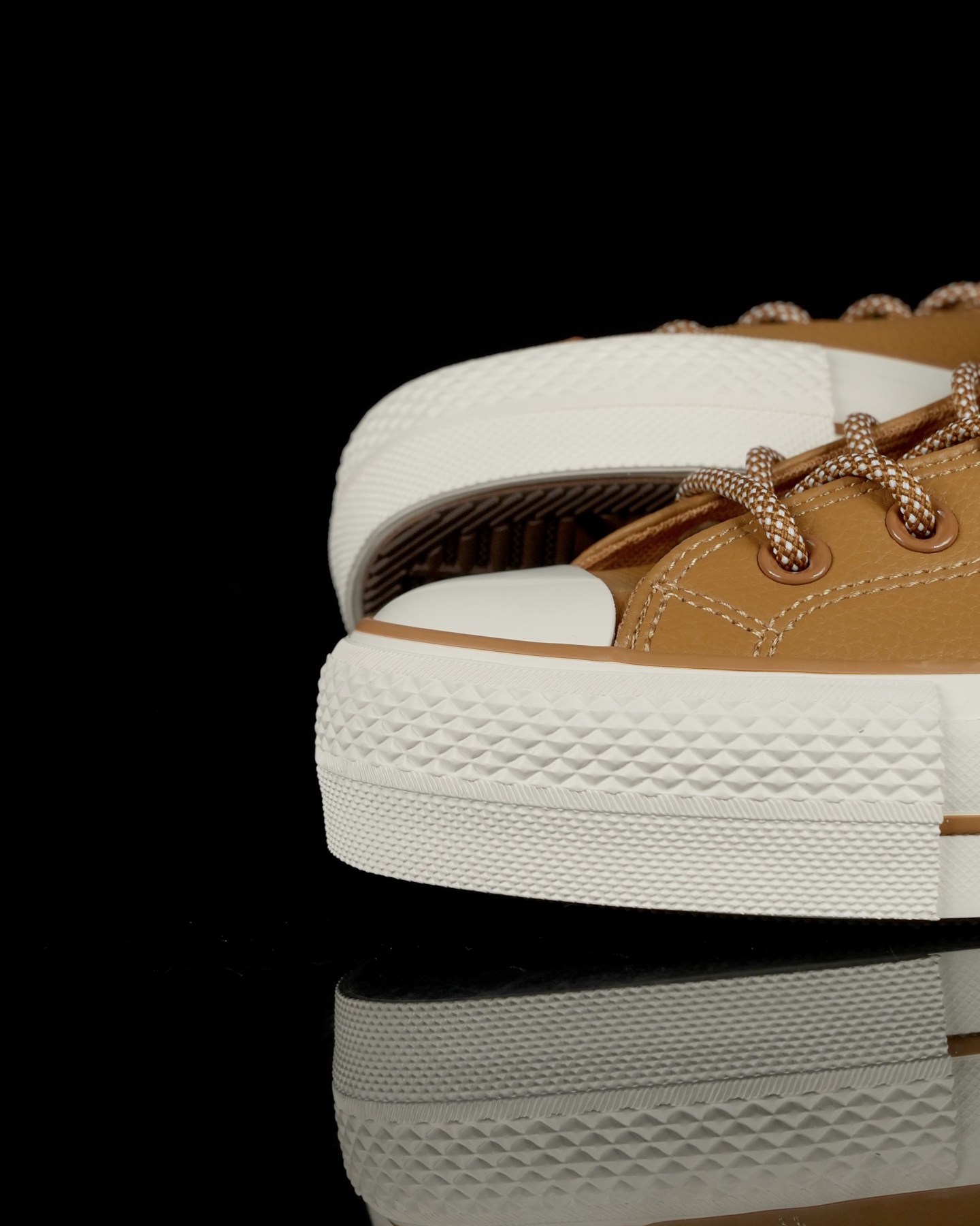 Converse Basic Shoes Brown L-s