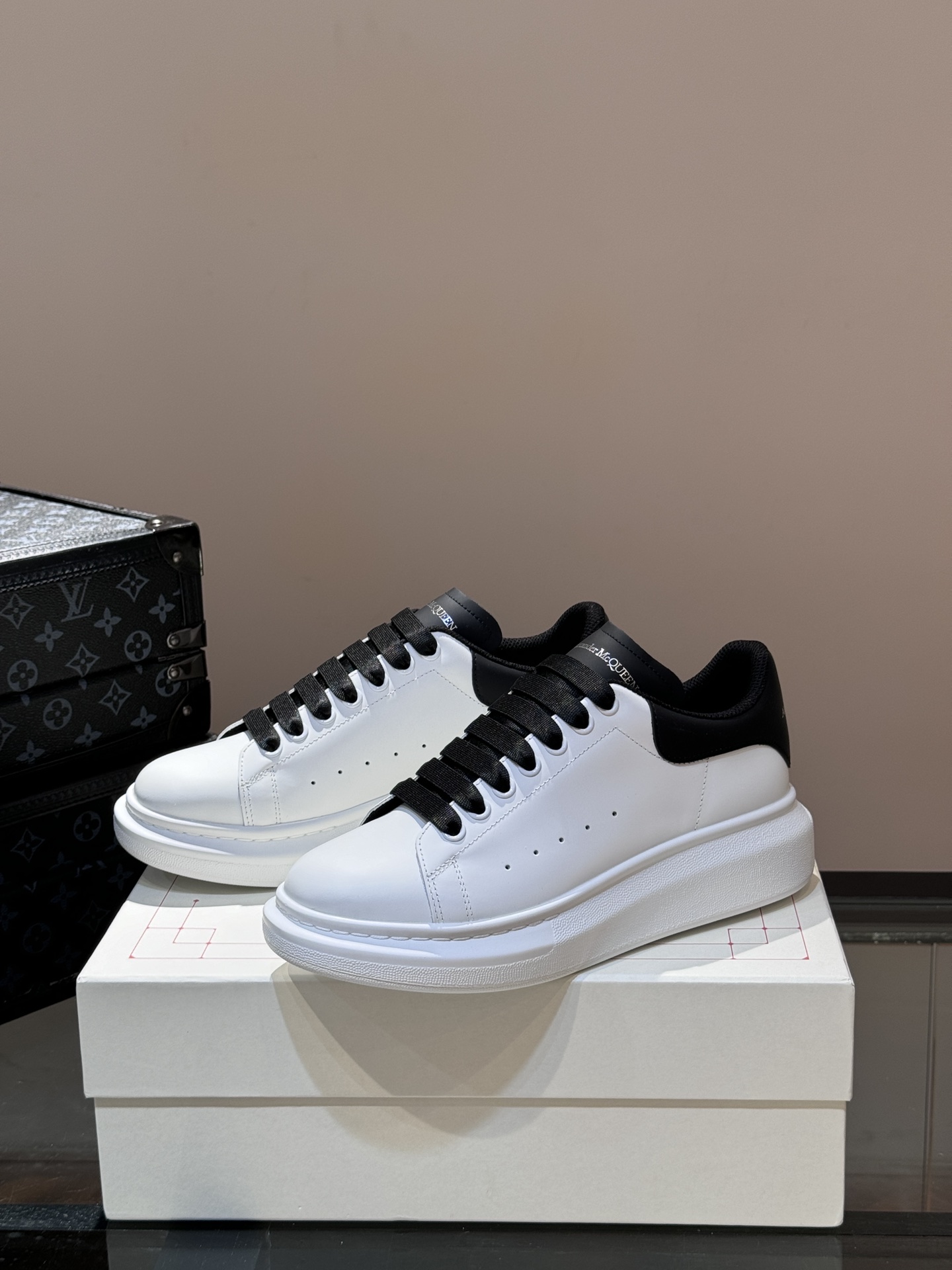 Alexander Mcqueen Male Basic Shoes Black M-l-s