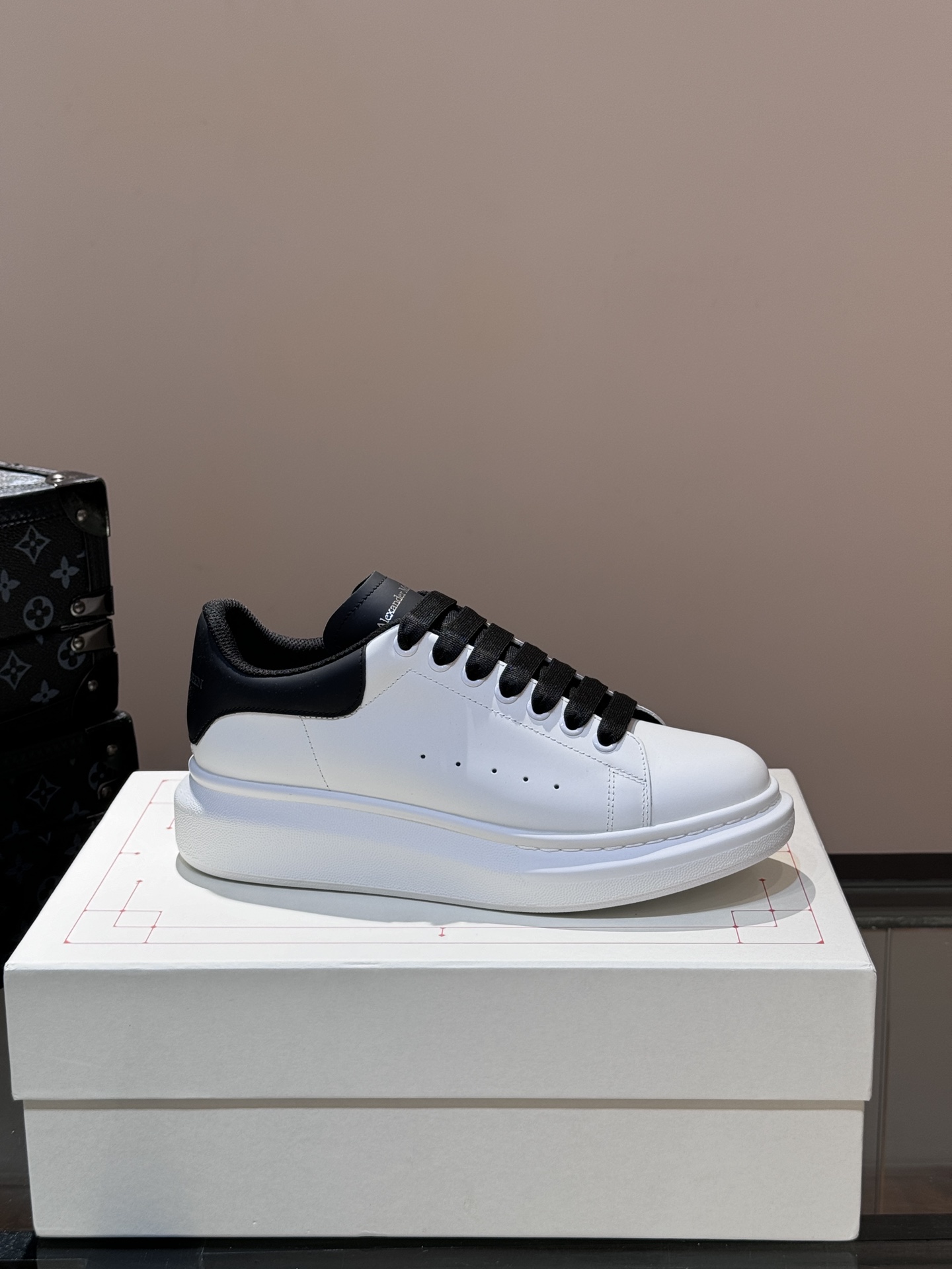 Alexander Mcqueen Male Basic Shoes Black M-l-s