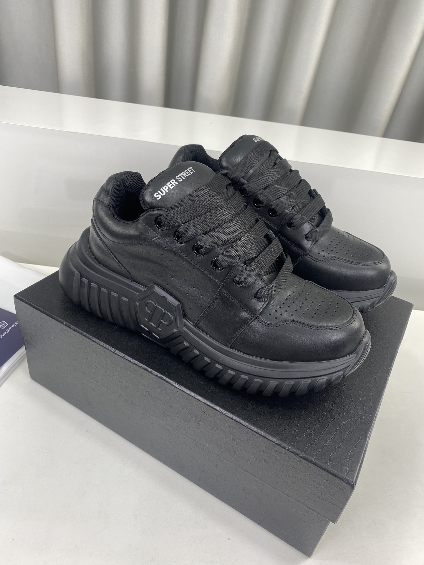 Male Sneakers Breathable L