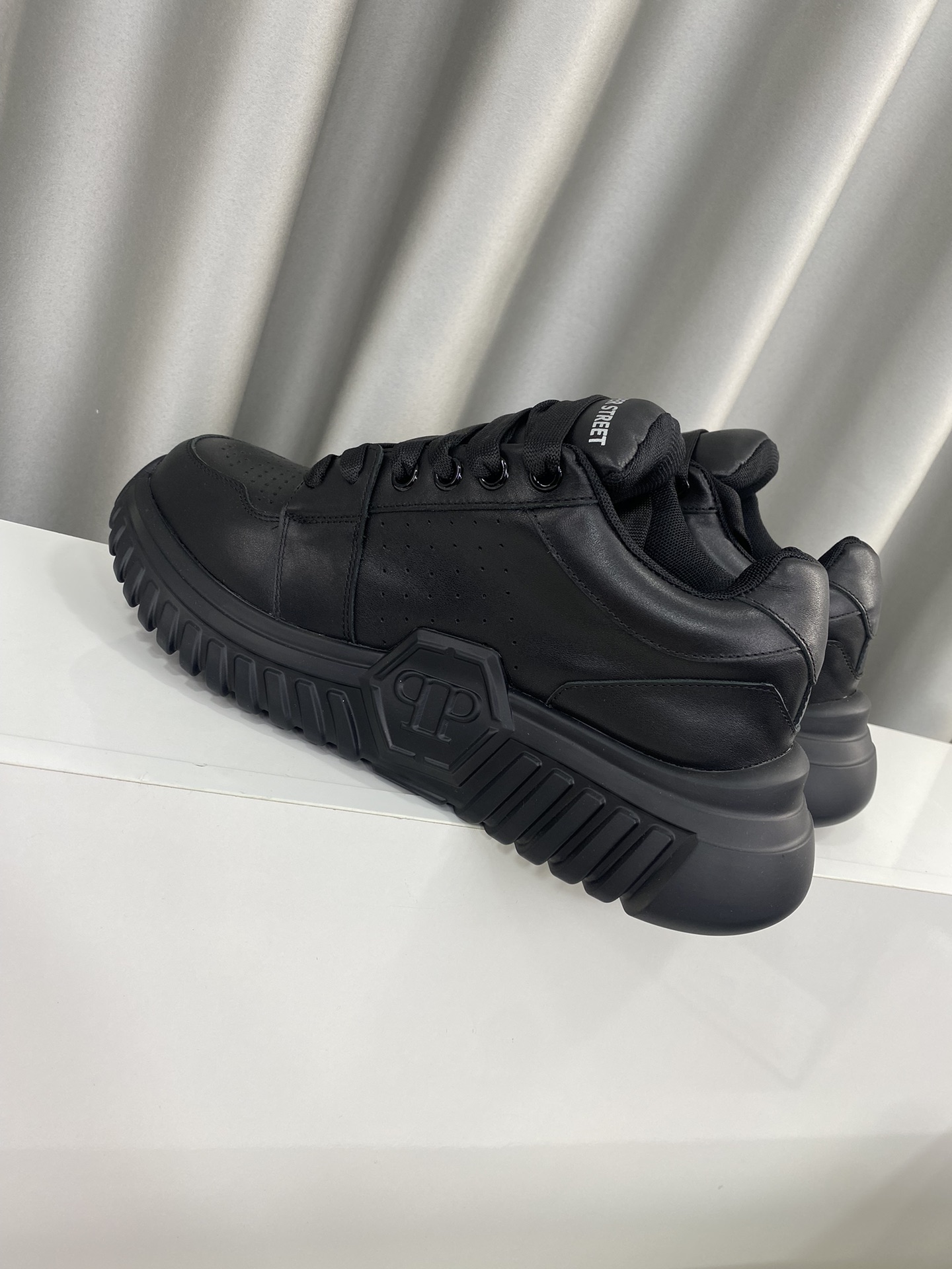 Male Sneakers Breathable L