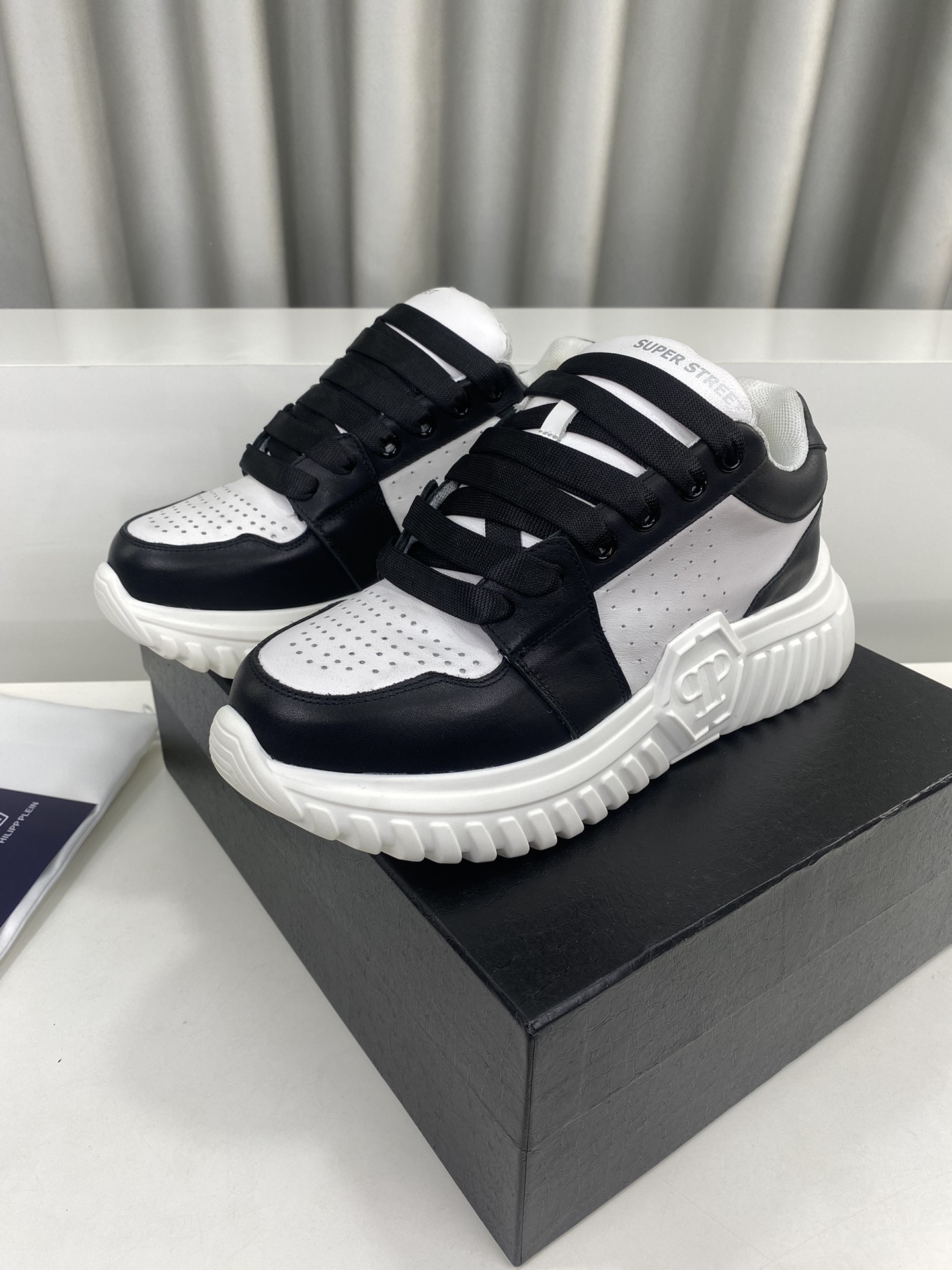 Male Sneakers Breathable L