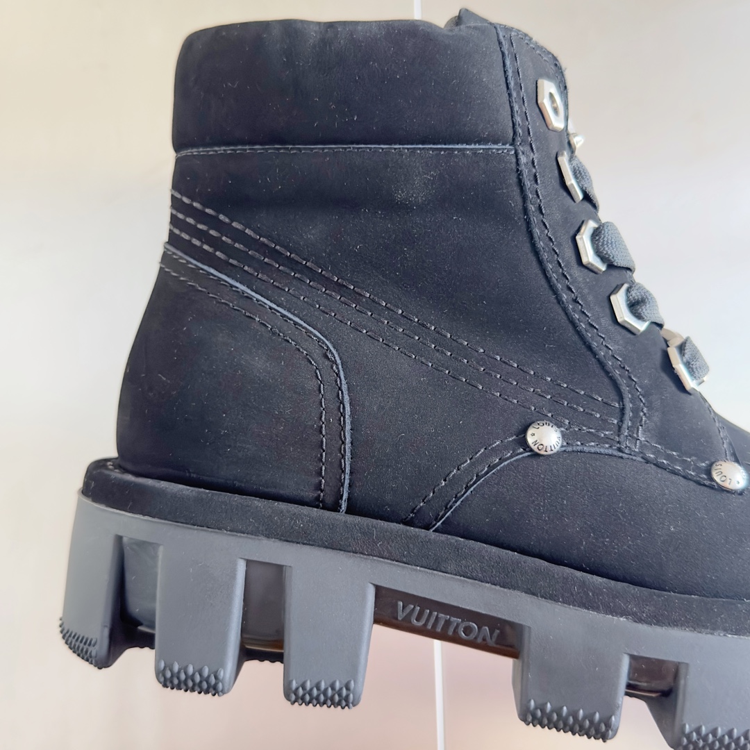 Calvin Klein Dr. Martens Louis Vuitton Male Boots Cow Leather M-l-s