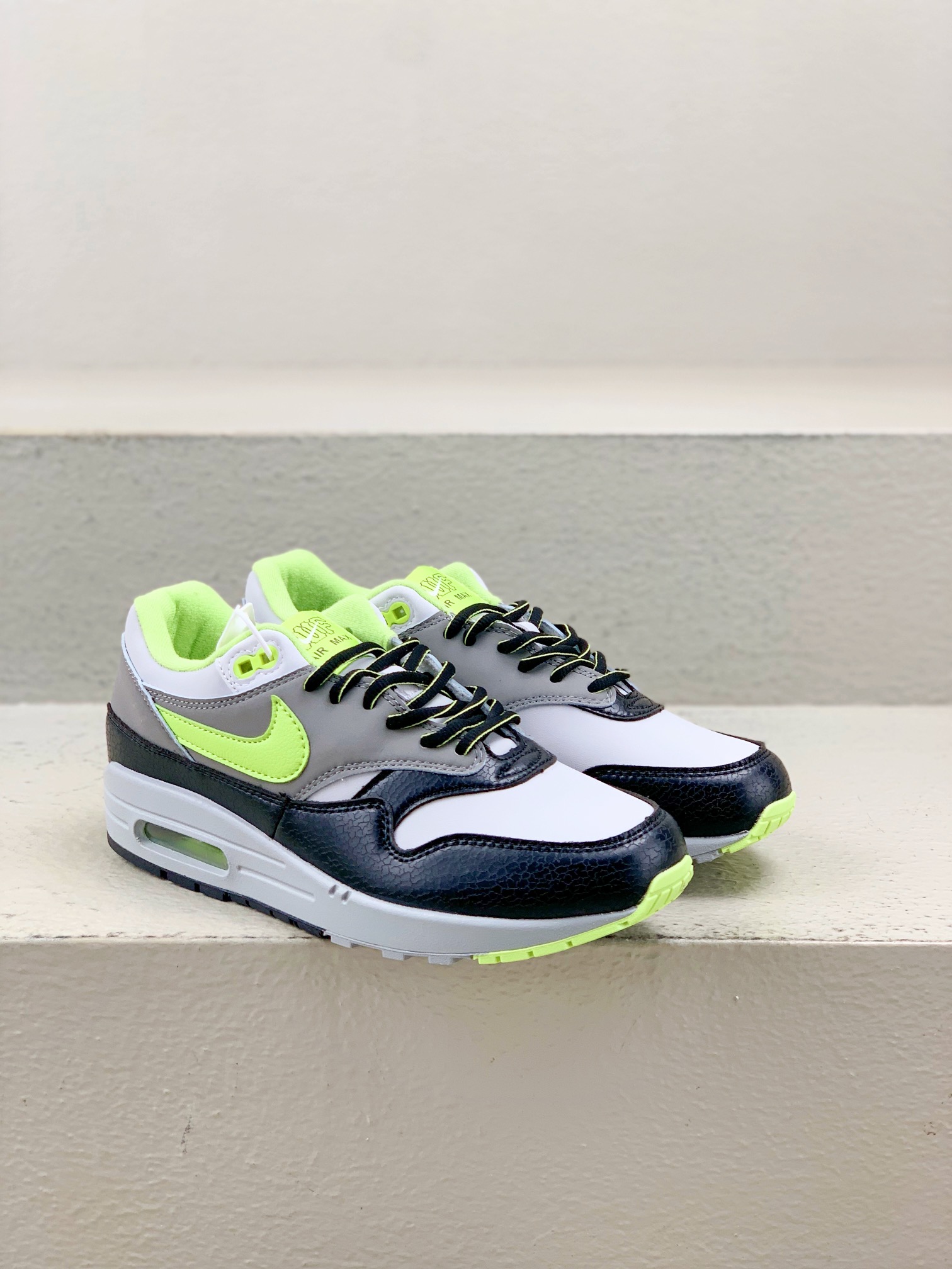 Nike Male Running Shoes Gray M-l
