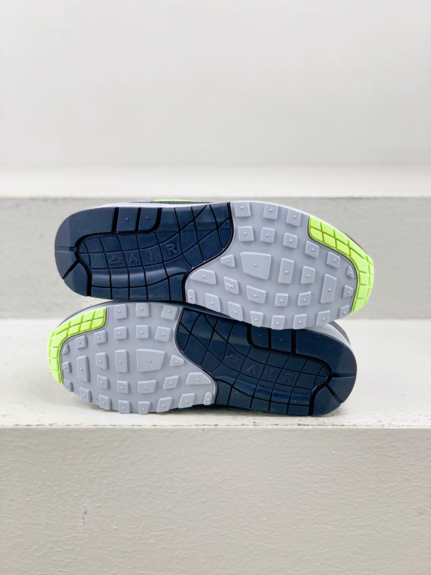 Nike Male Running Shoes Gray M-l