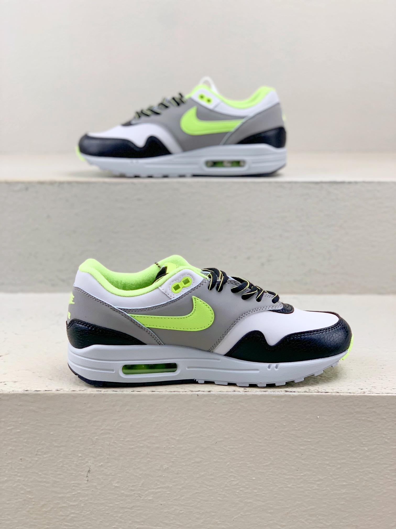 Nike Male Running Shoes Gray M-l