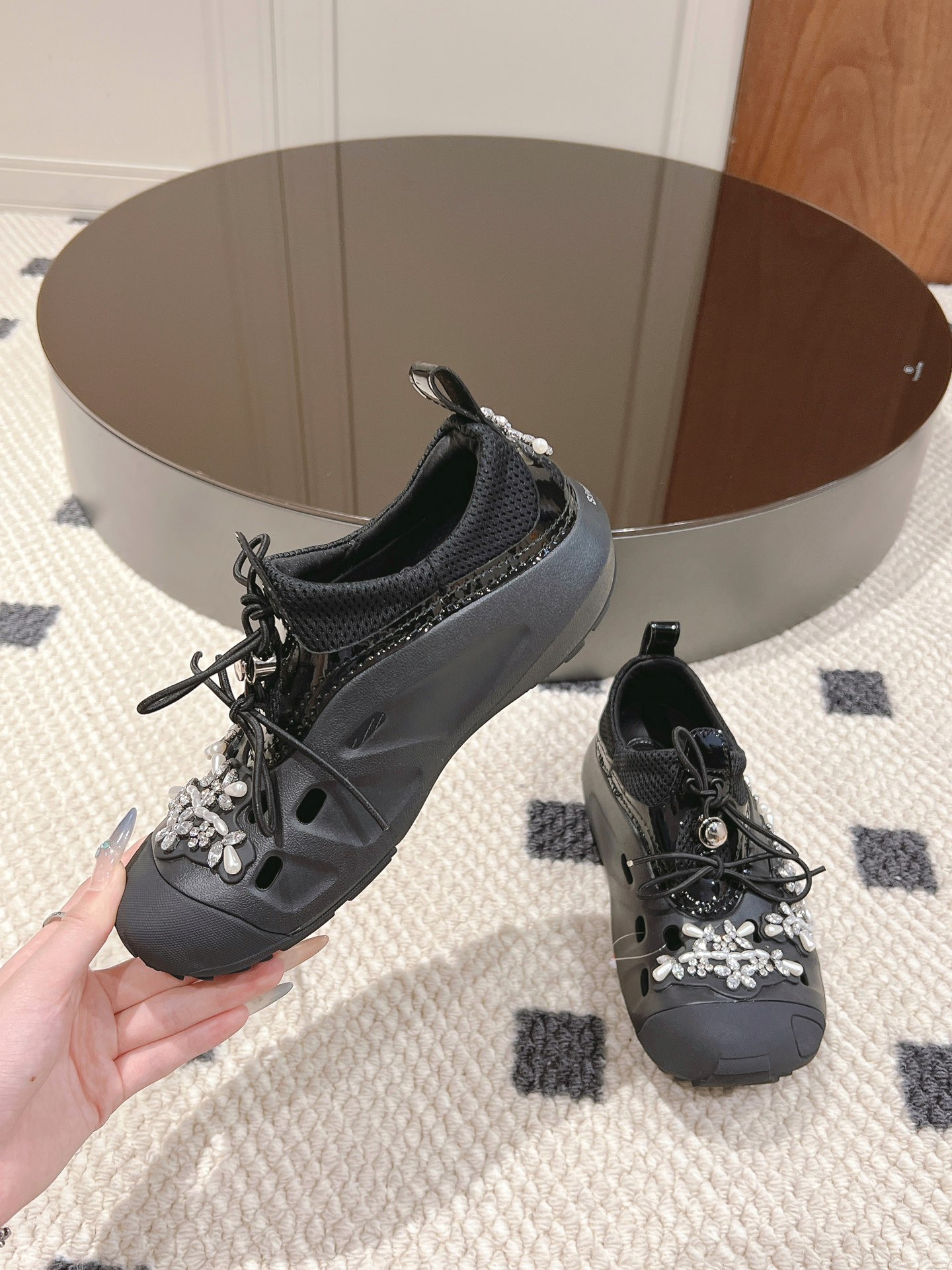 Crocs Female Basic Shoes M-s