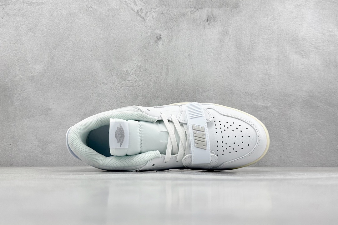 Jordan Nike Basic Shoes L-s