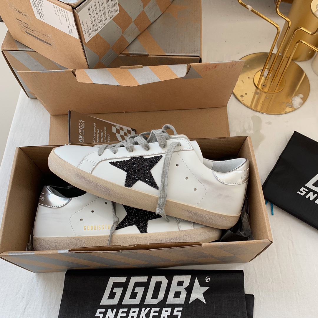 Golden Goose Male Basic Shoes M-l-s