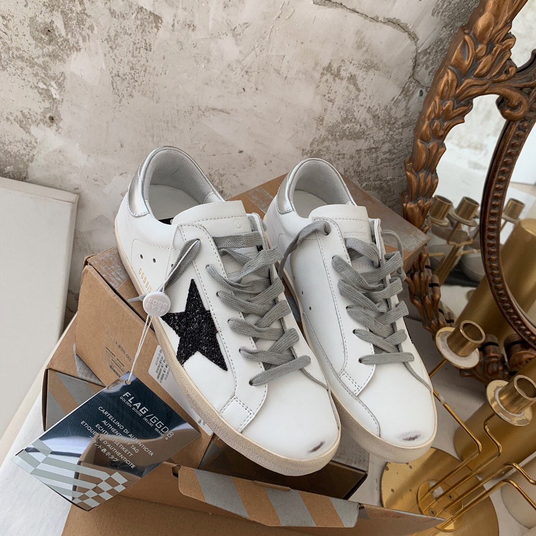 Golden Goose Male Basic Shoes M-l-s
