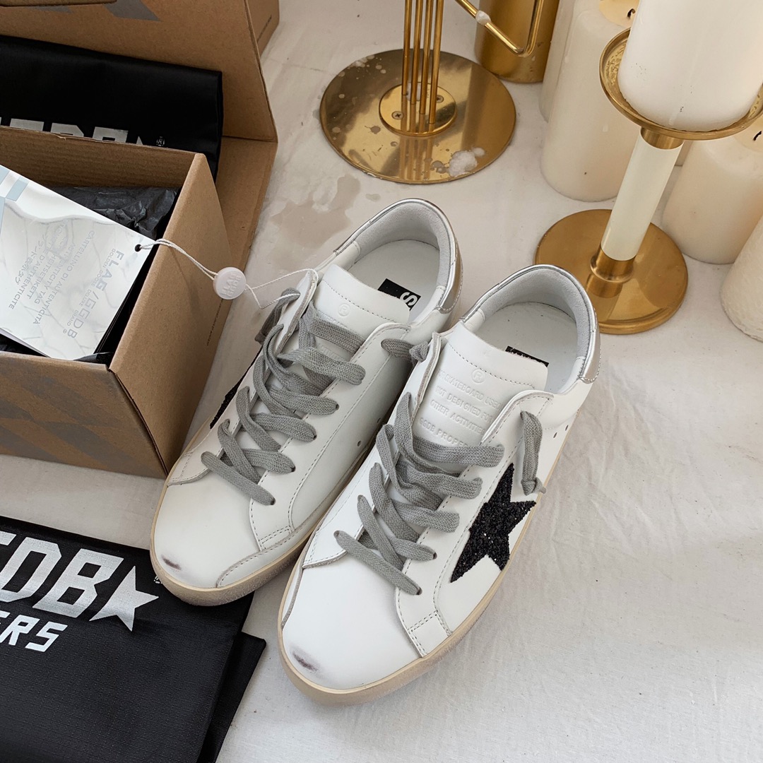 Golden Goose Male Basic Shoes M-l-s