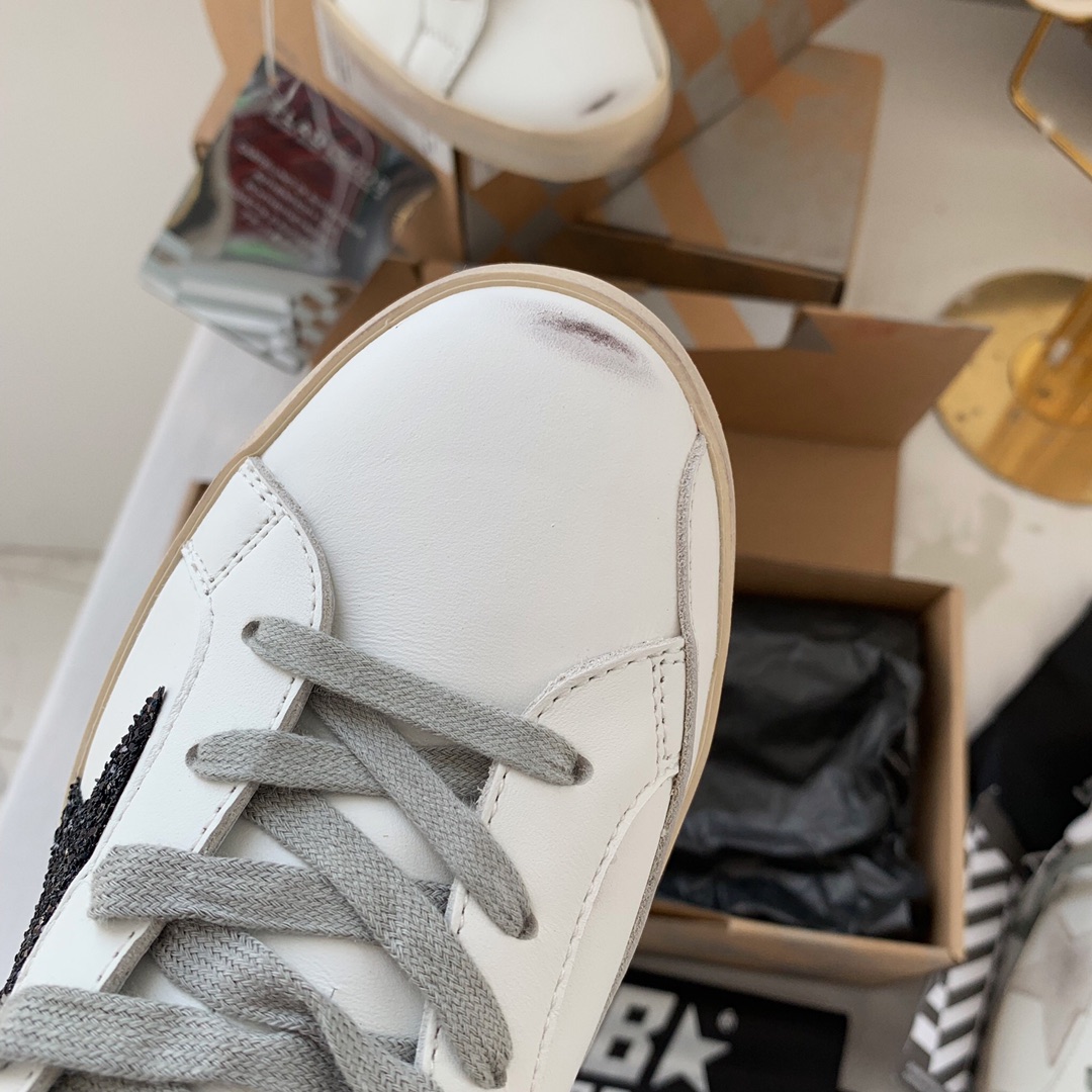 Golden Goose Male Basic Shoes M-l-s