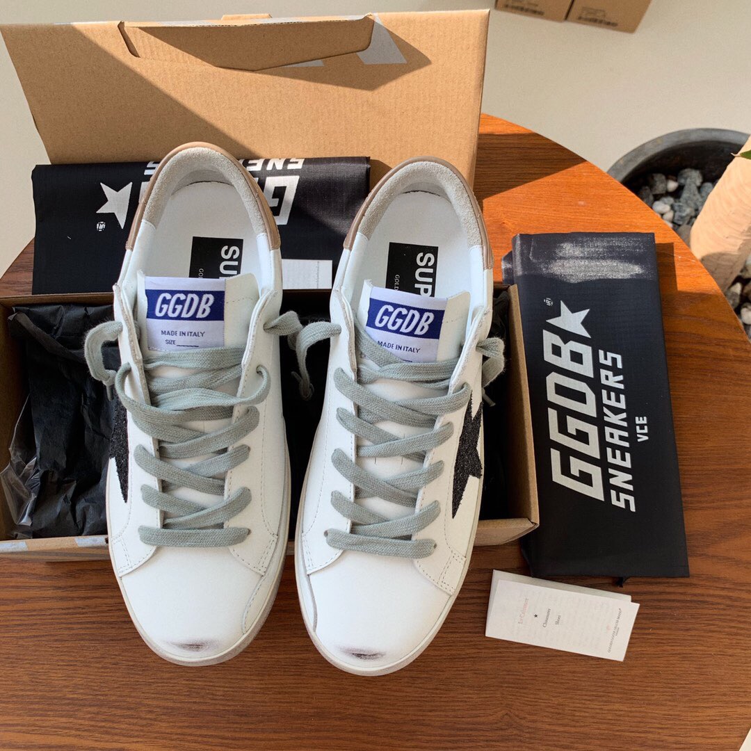 Golden Goose Male Basic Shoes M-l-s