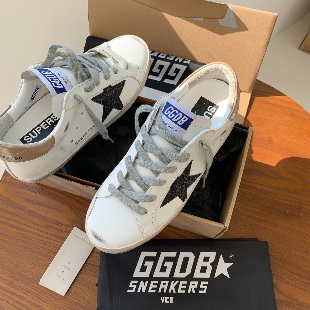 Golden Goose Male Basic Shoes M-l-s