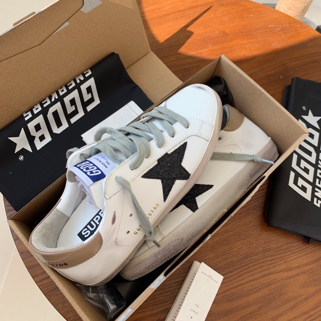 Golden Goose Male Basic Shoes M-l-s