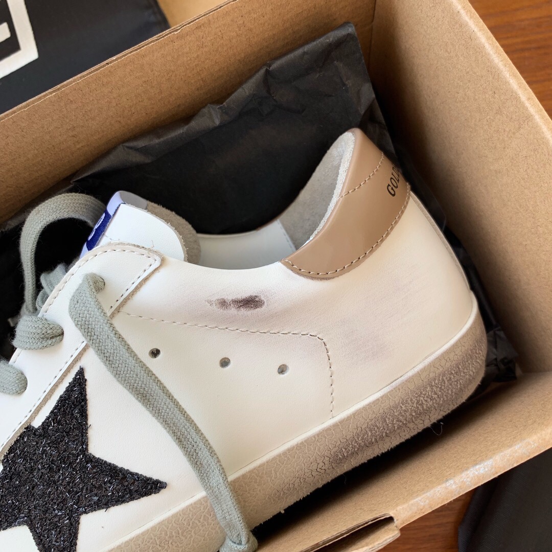 Golden Goose Male Basic Shoes M-l-s
