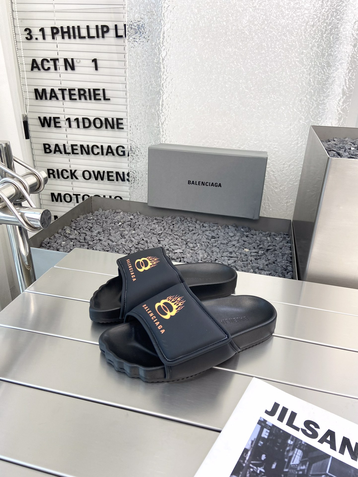 Male Slippers M-l-s