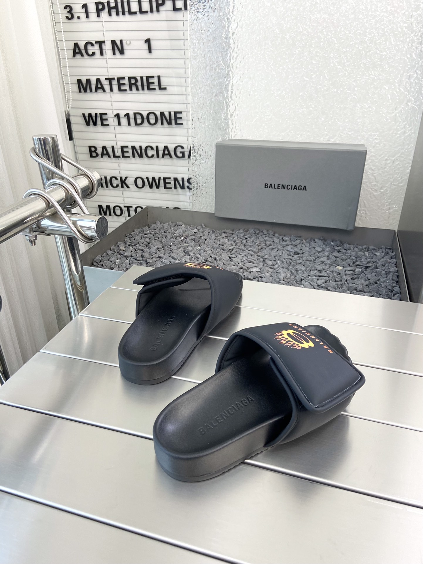 Male Slippers M-l-s