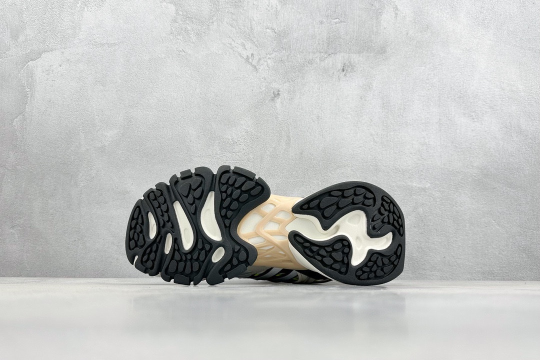 Adidas Basic Shoes L-xl