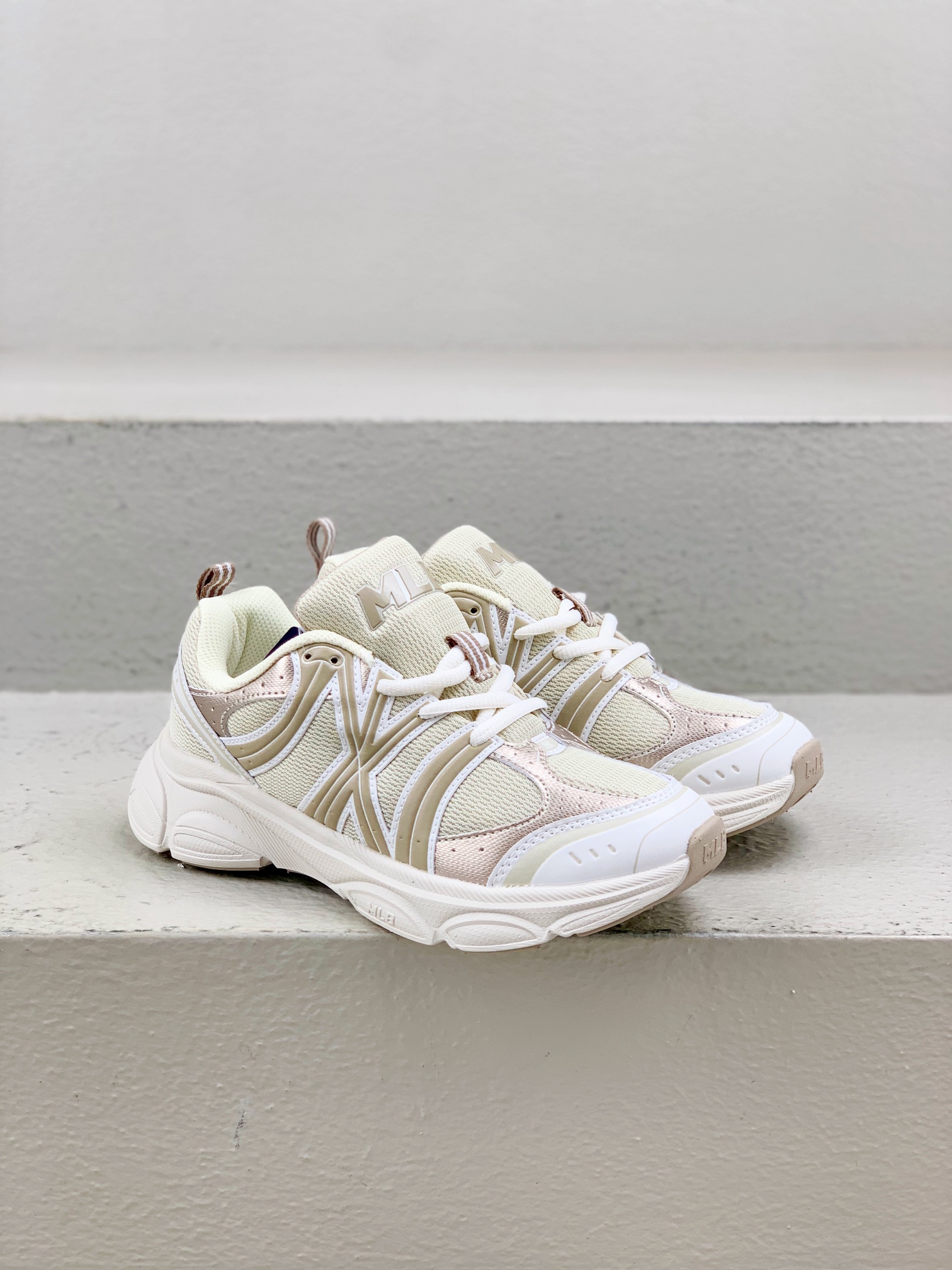 Nike Male Running Shoes White Breathable M-l-s