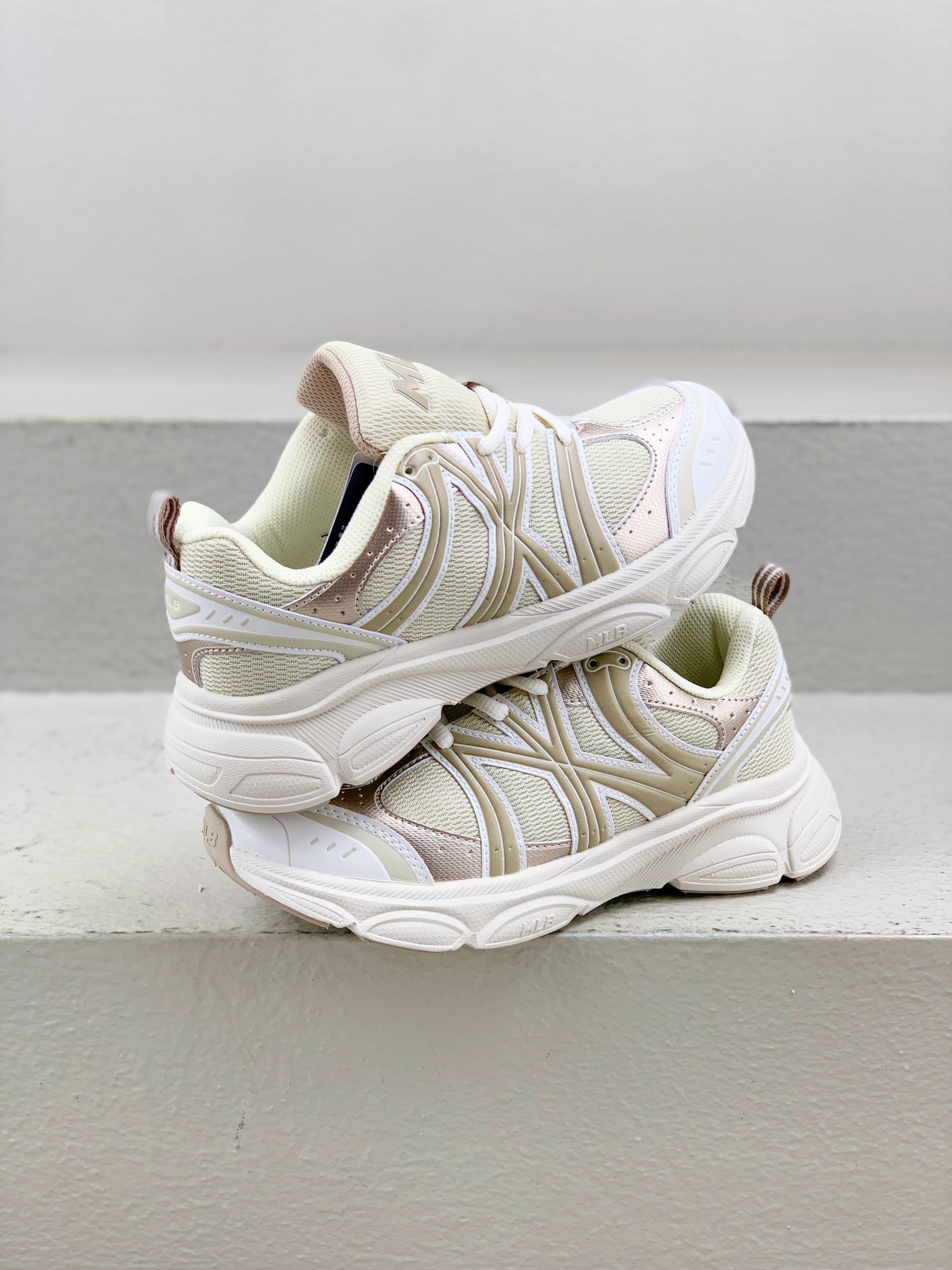 Nike Male Running Shoes White Breathable M-l-s