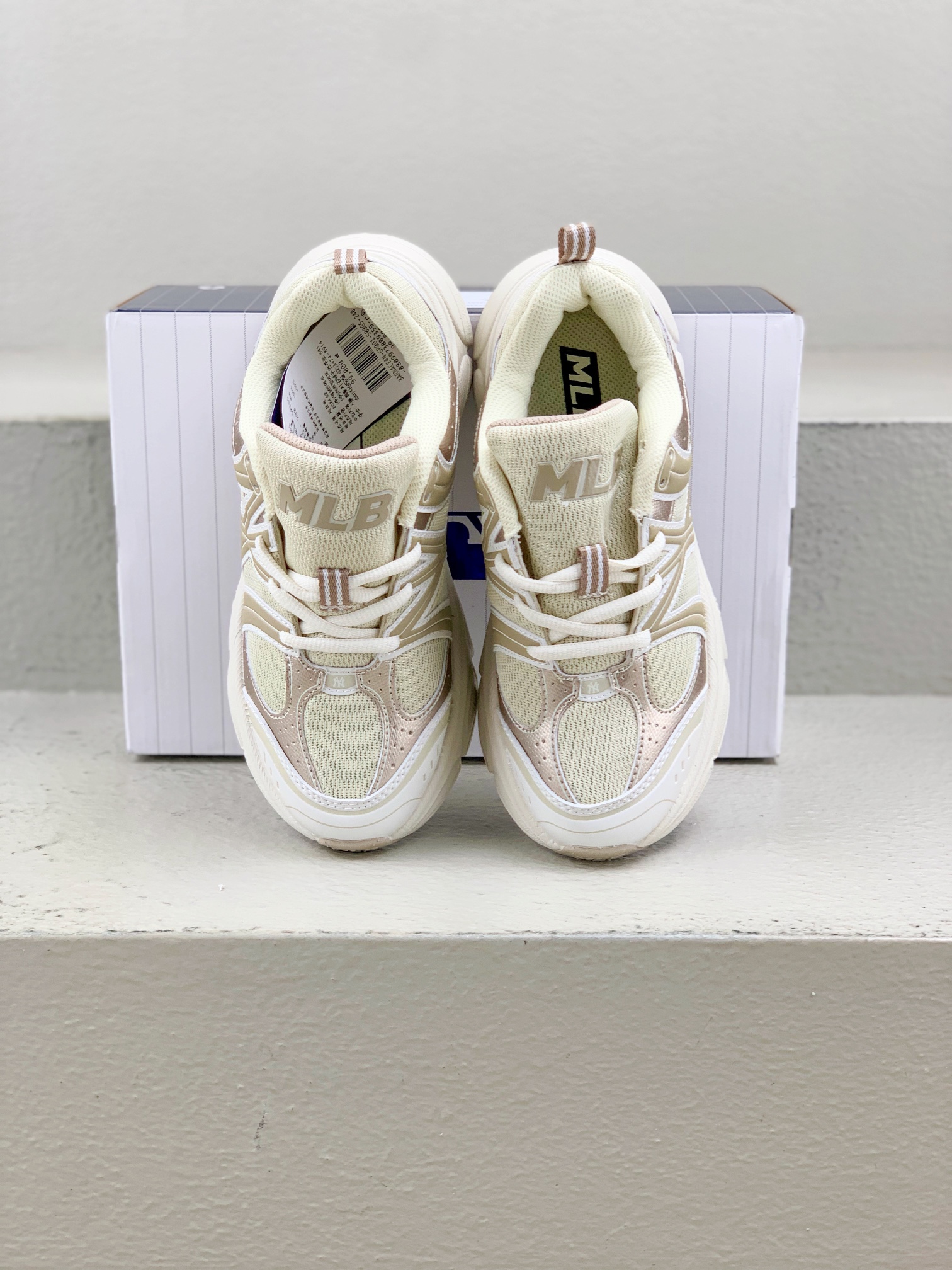 Nike Male Running Shoes White Breathable M-l-s