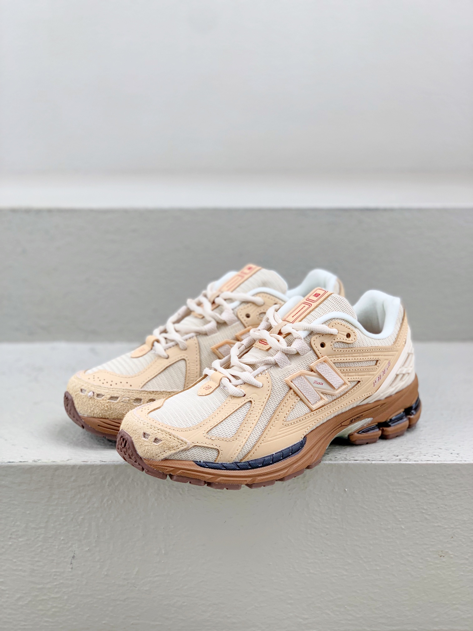 New Balance Male Running Shoes Red Breathable M-l-s