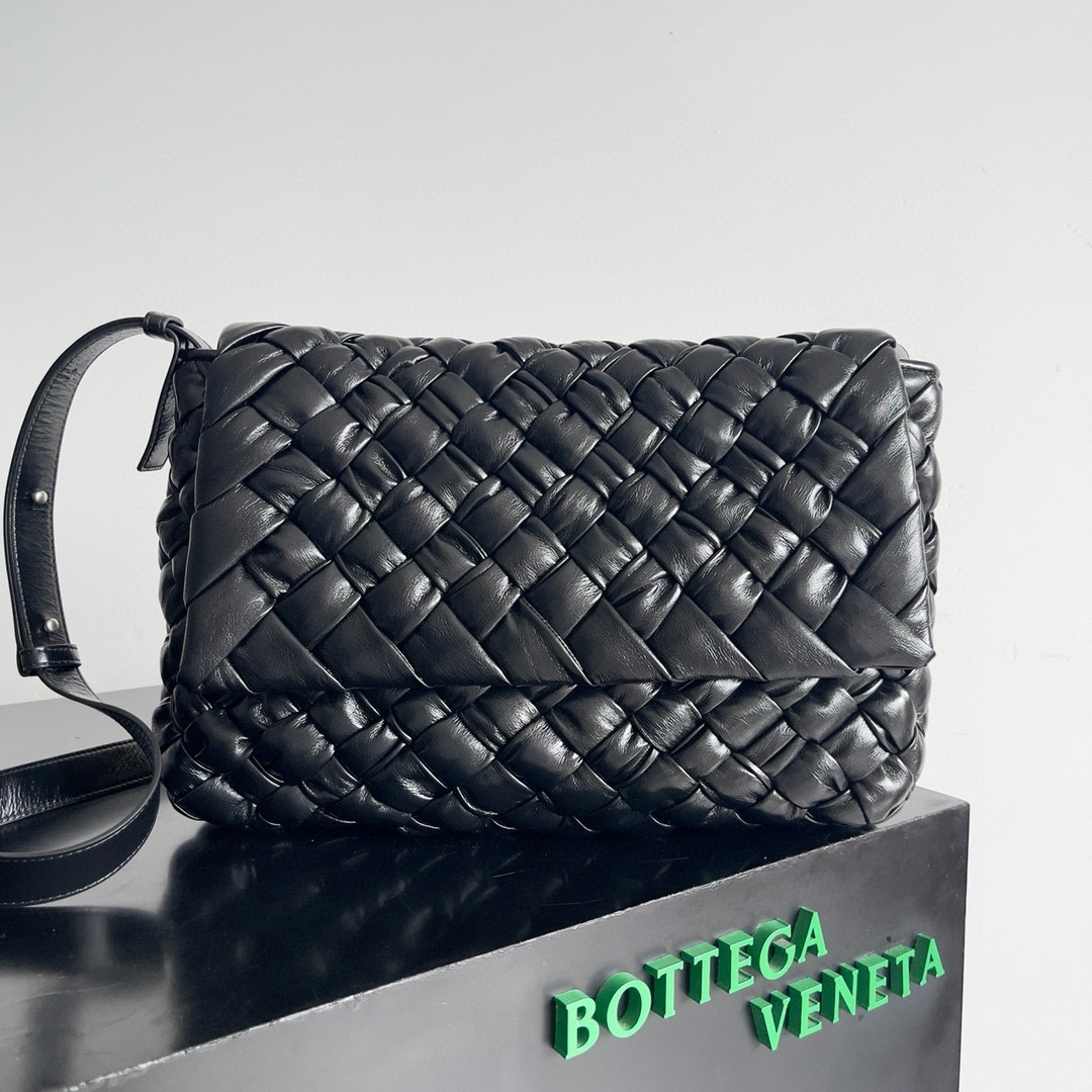 Bottega Veneta Male Basic Shoes M-l-s