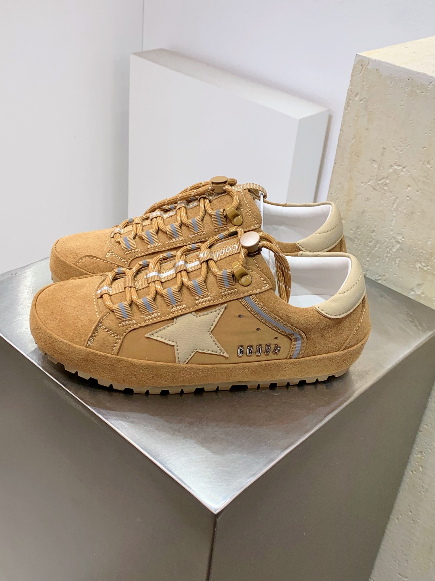 Golden Goose Male Sneakers L-s