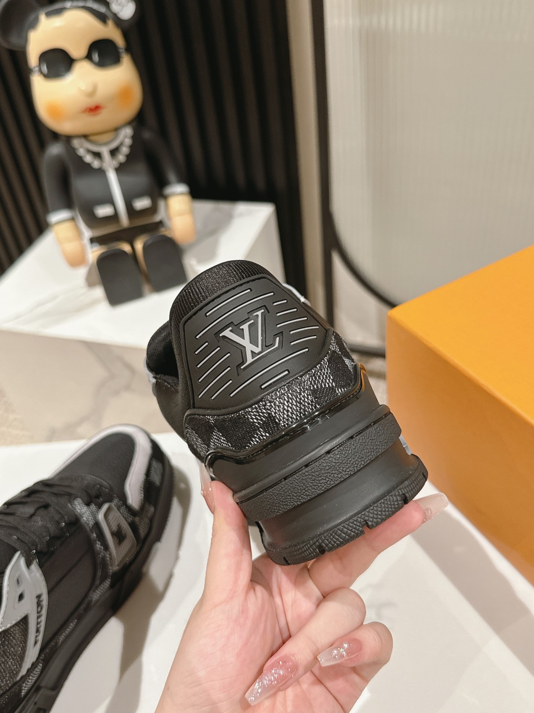 Louis Vuitton Male Board Shoes Mesh M-l