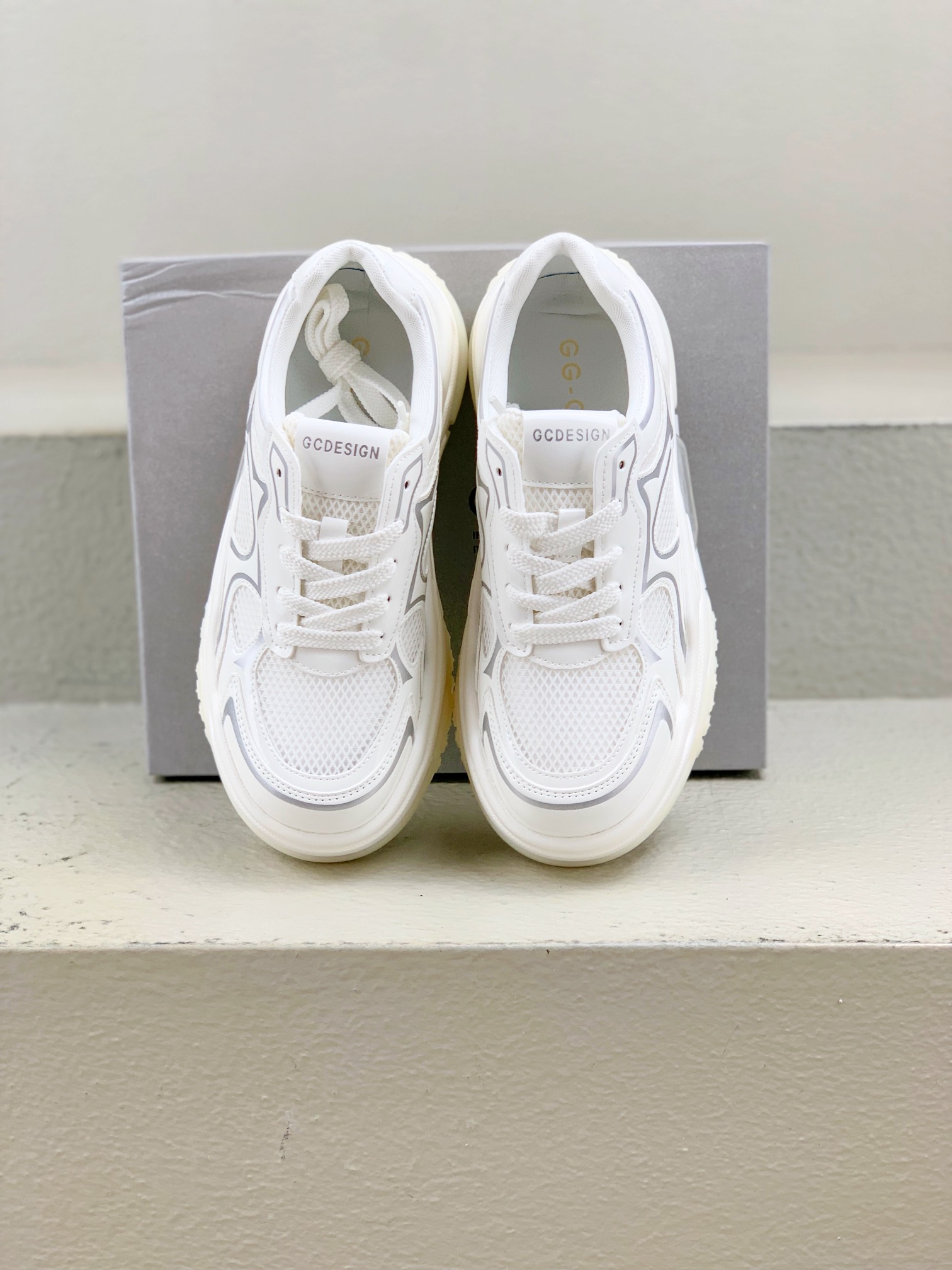 Nike Female Sneakers M-l