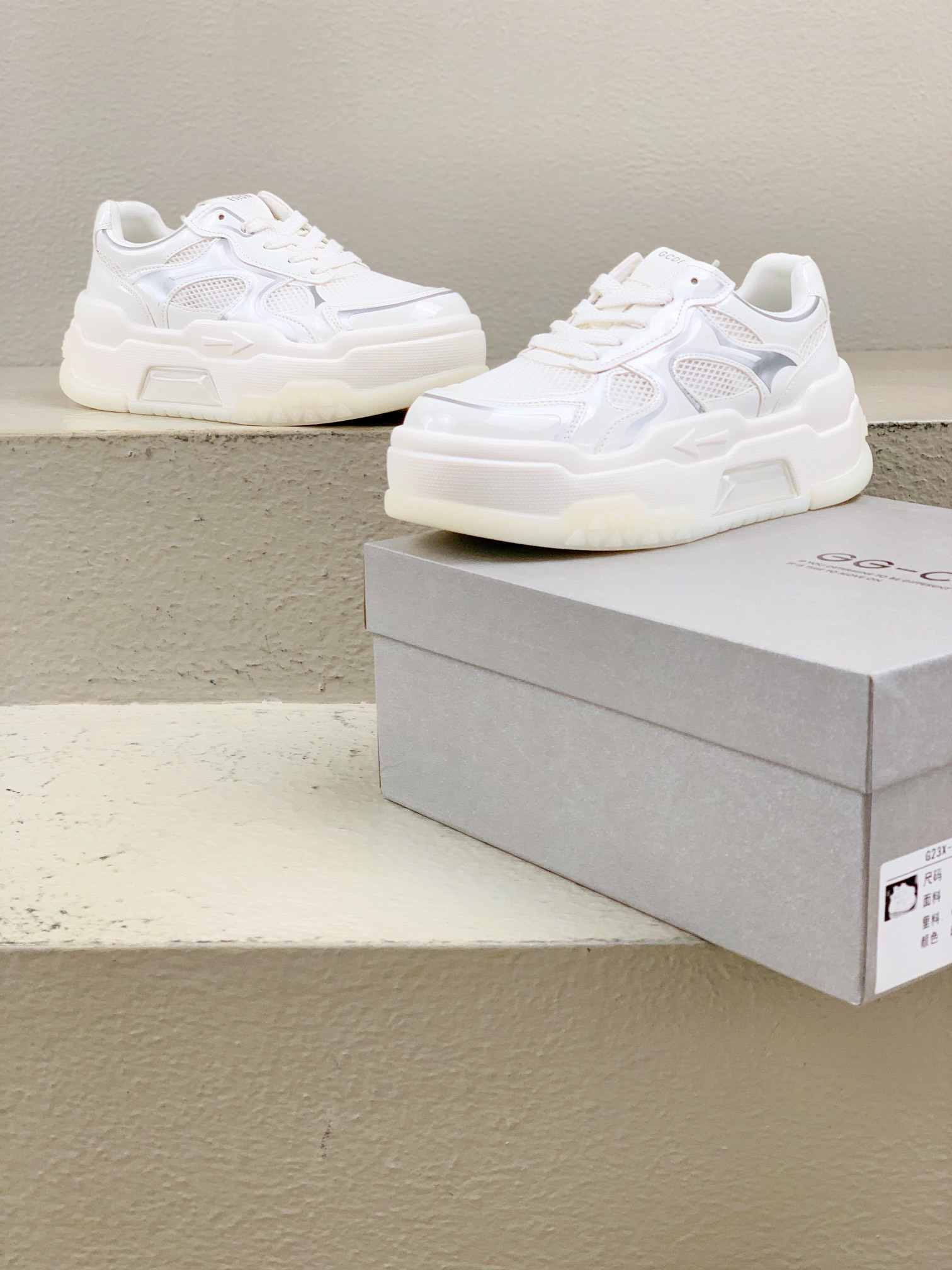 Nike Female Sneakers M-l