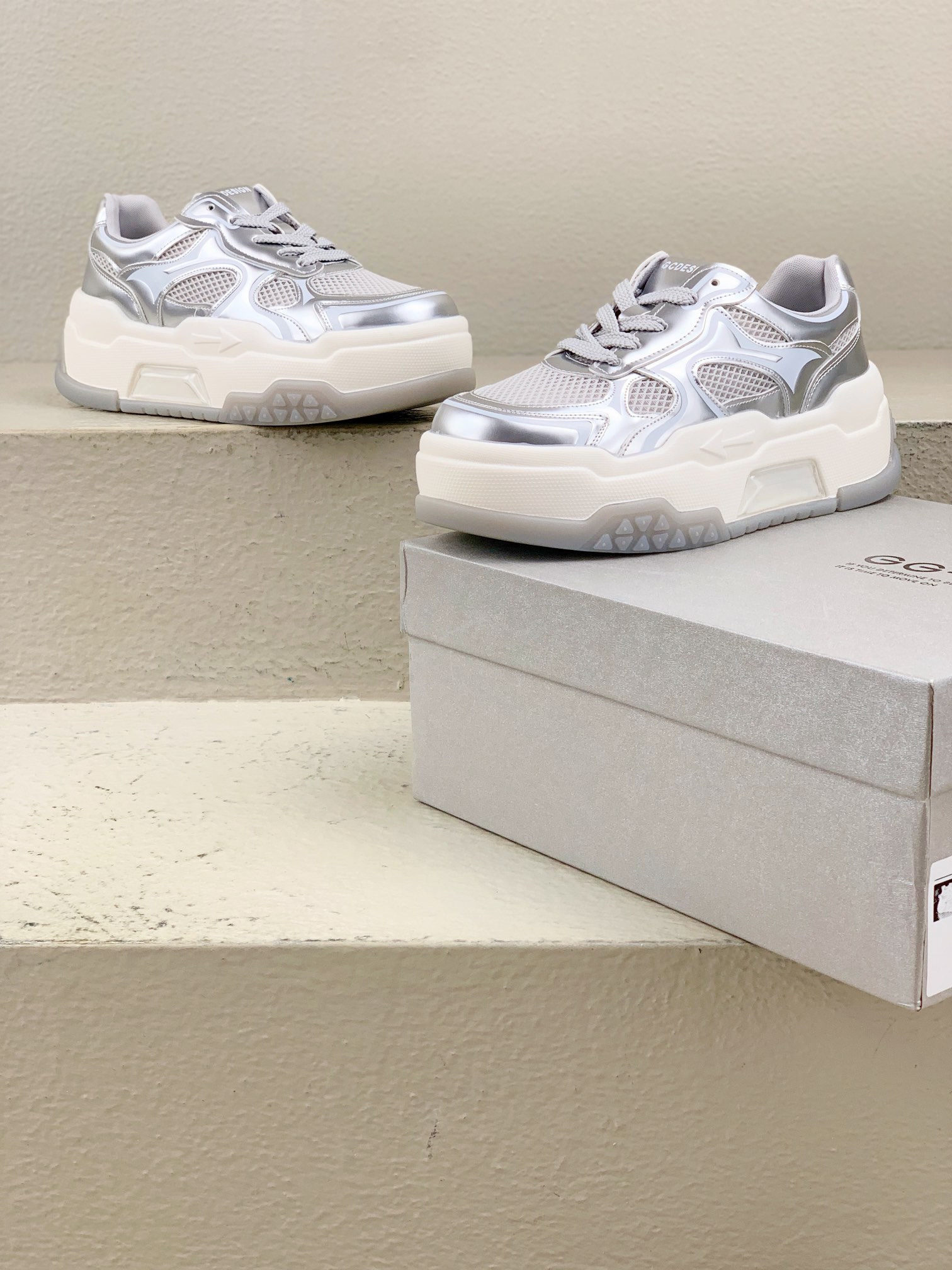 Nike Female Sneakers M-l