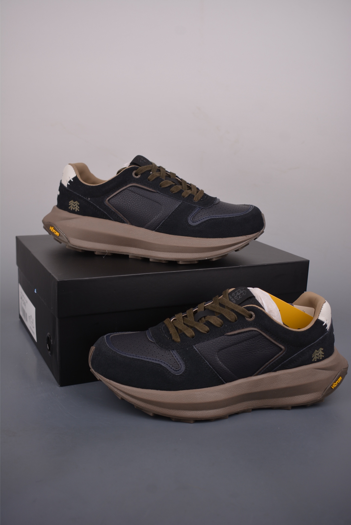 Basic Shoes Black Lightweight M-l