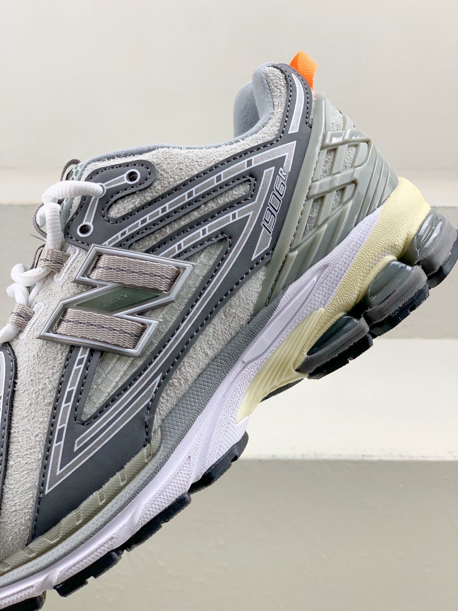 Calvin Klein New Balance Male Running Shoes Mesh Gray Shock Absorbing M-l-s