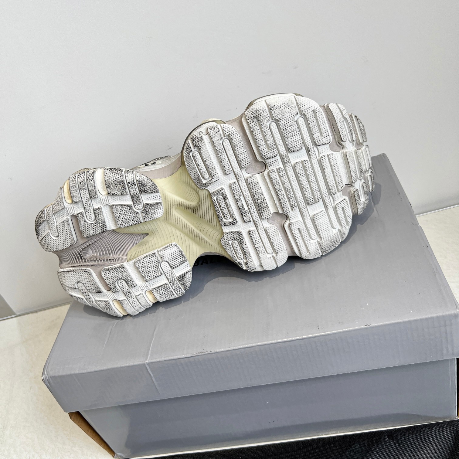 Balenciaga Basic Shoes M-l-s-xl