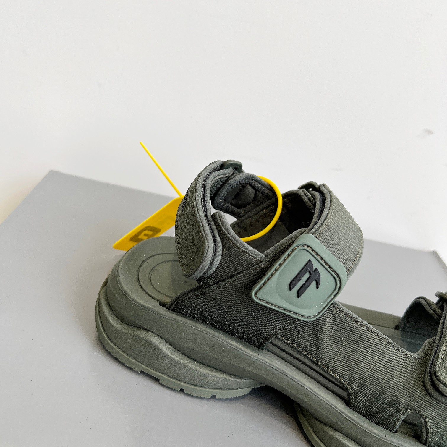 Balenciaga Sandals Mesh Breathable L-s-xl